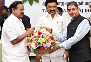 மீண்டும் பொன்முடிக்கு பதவி! சட்ட மேதாவி ரவி பதவிப்பிரமாணம் செய்து வைத்தார்!